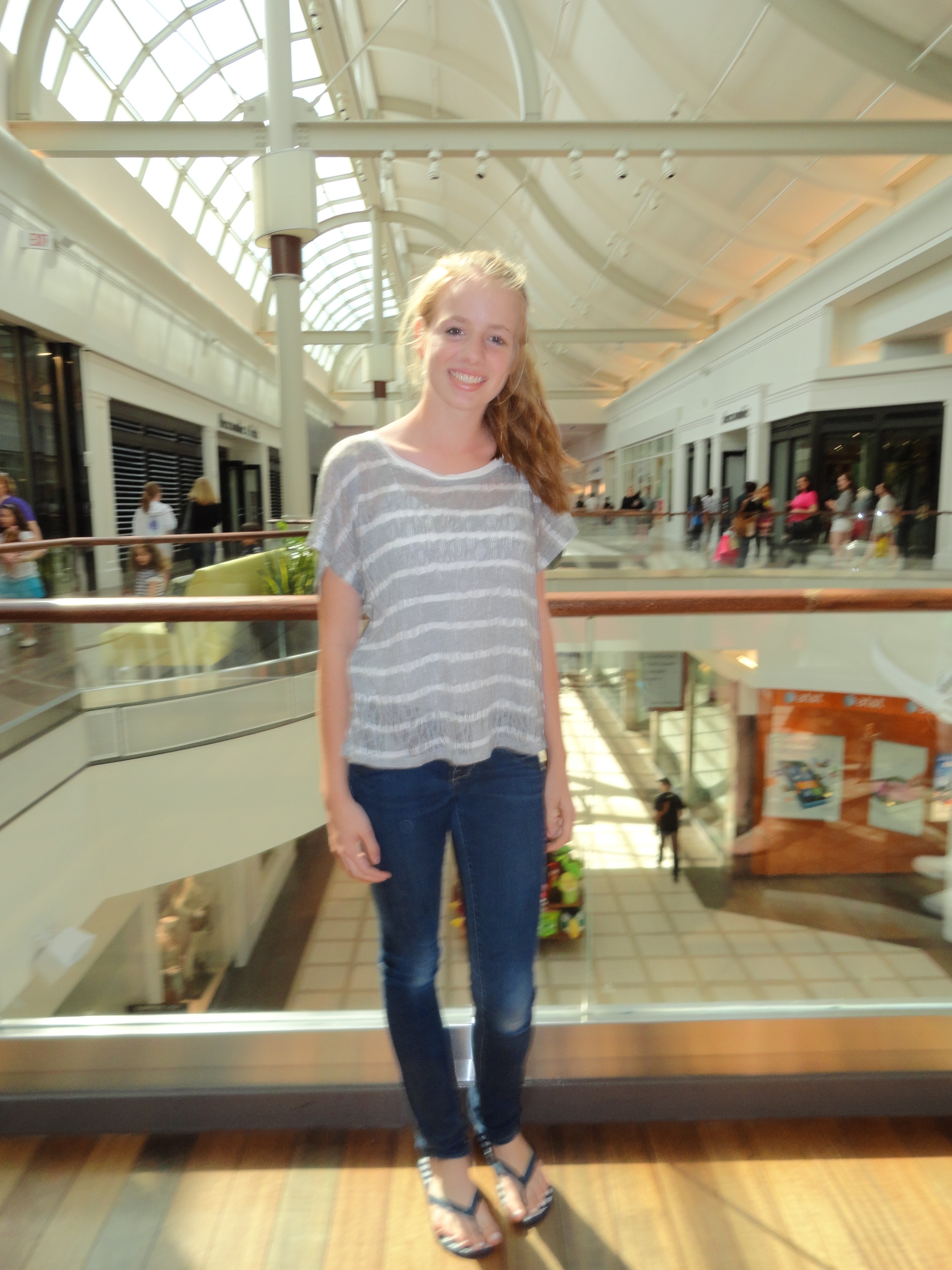 How To Meet Girls At The Mall